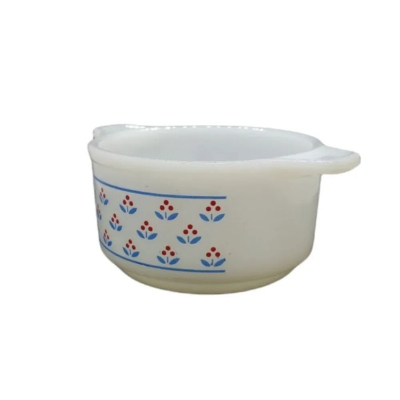 Dynaware Pry-O Rey Milk Glass  Casserole/Bowl Set of 2 - Picture 9 of 14